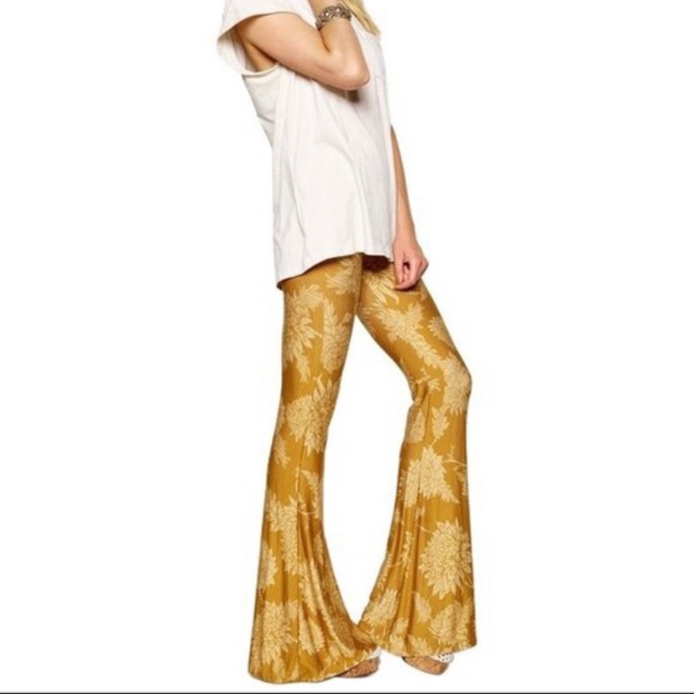 Novella Royale Janis Bells Gold Dahlia